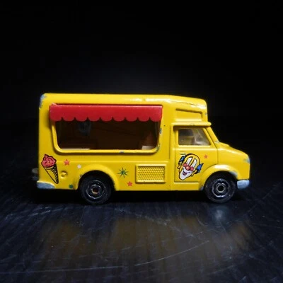 Fourgon Majorette Cirque Pinder Glacier jaune rouge miniature camion N8889 - Photo 1/4