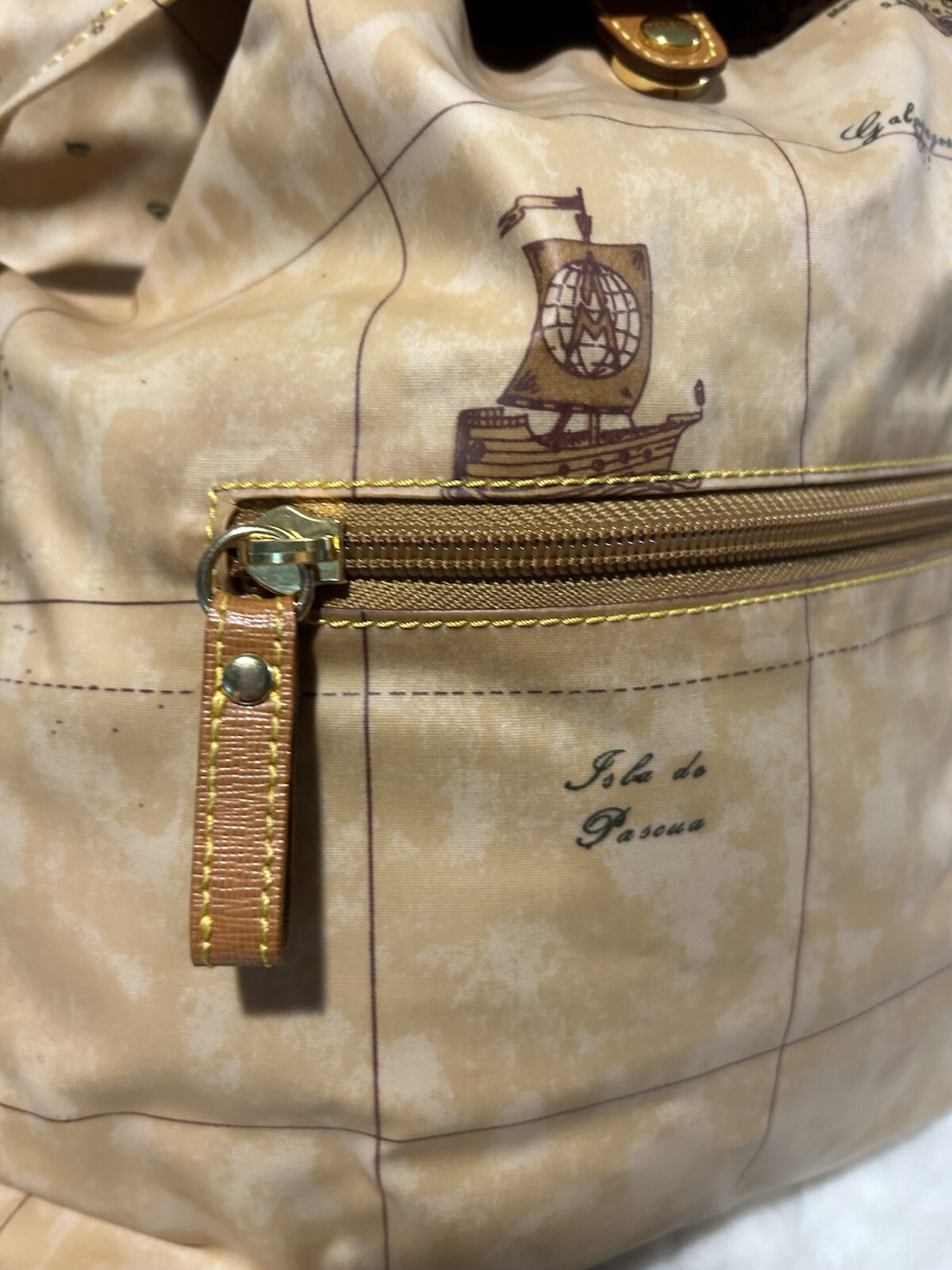 Authentic Alviero Backpack Excellent Condition - image 3