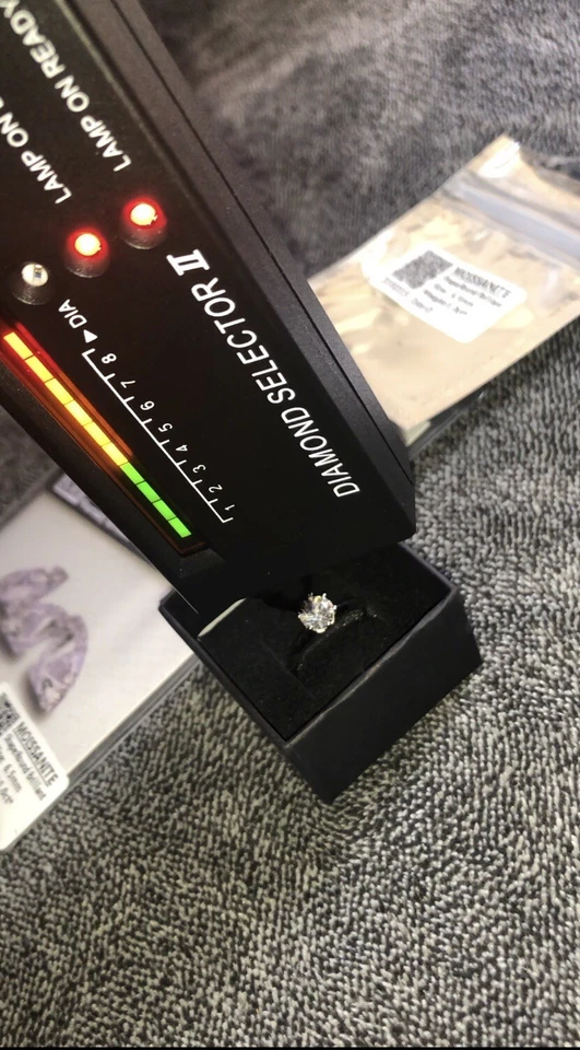 Anillo de moissanita GRA Foto 3 de 3
