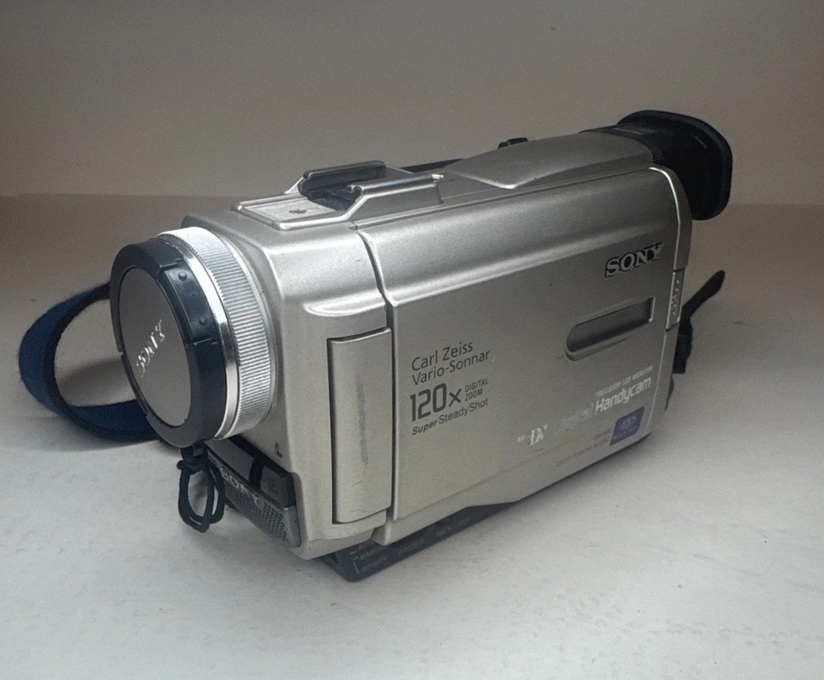 SONY DCR-TRV10 Handycam Digital Video Camera MiniDV Camcorder
