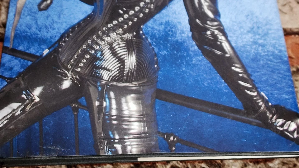 Fetish Goddess by Dita Von Teese Hardcover Foto 3 de 4