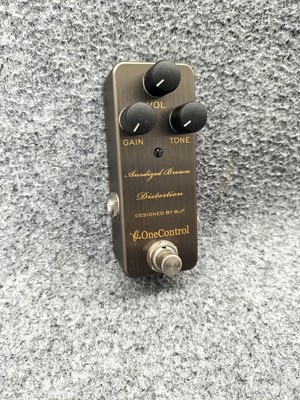One Control Anodized Brown Distortion Pedal Gitarren Effekt Gebraucht Aus Japan