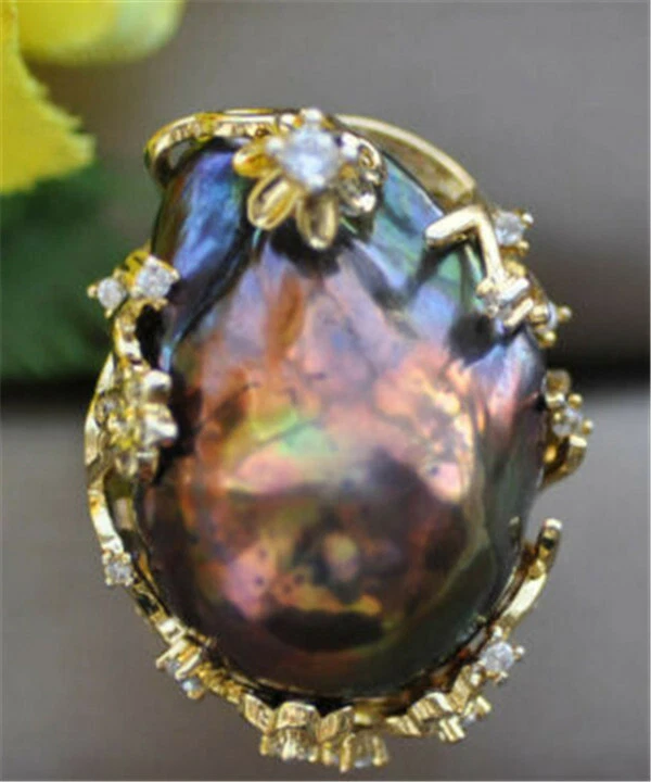 Enorme anillo de circonita cúbica barroca negra de 30 mm con perlas Keshi chapadas en oro Foto 2 de 3