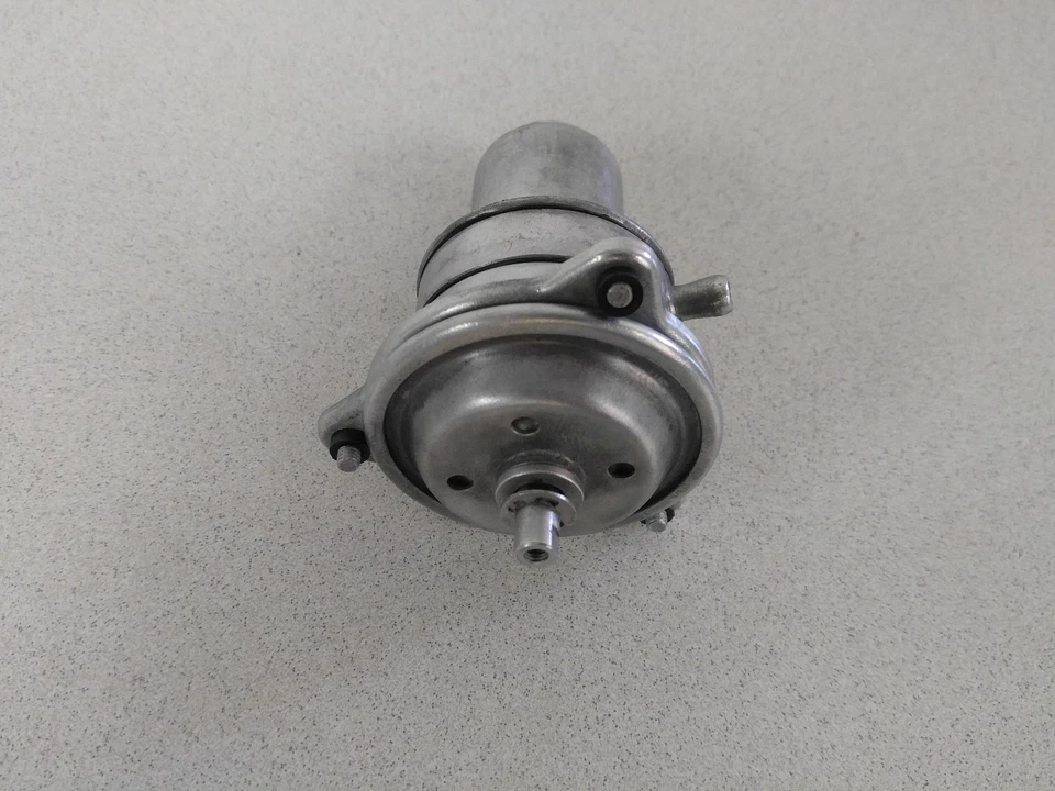 VERY NICE USED GENUINE PORSCHE 912 SMOG EMISSIONS VACUUM LIMITER NLA 1968 2 - Изображение 2 из 4