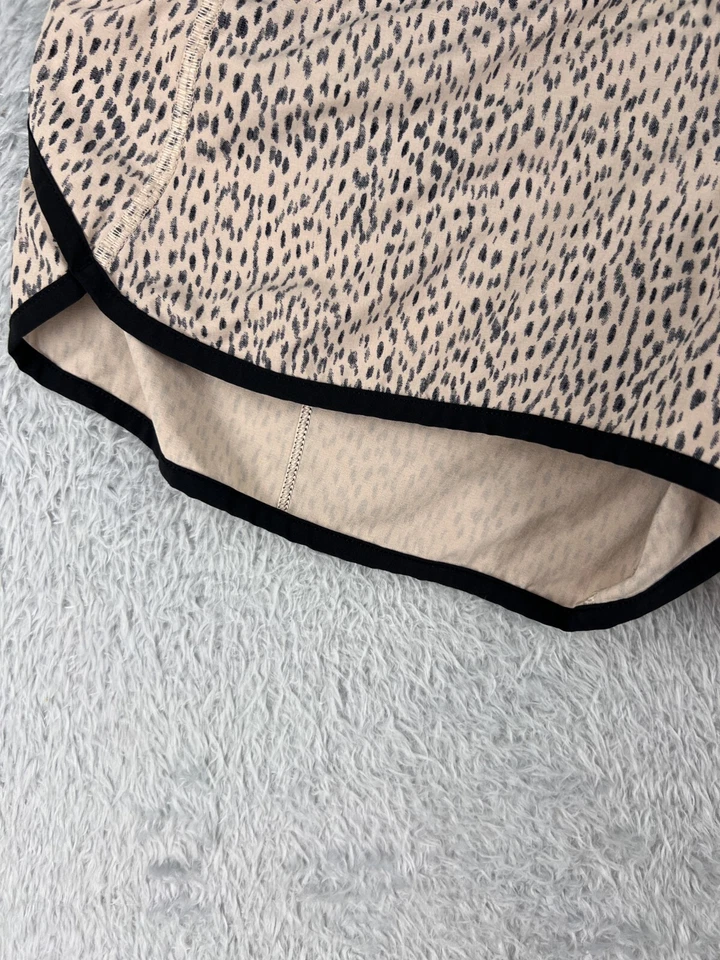 Pantalones Cortos Lululemon Mujer 6 Beige Tracker III 4 Vías Elastizados Swift Ultra W6ADDS Foto 3 de 4