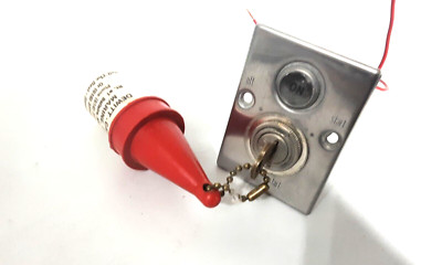 OMC Johnson Evinrude Dash with Ignition Switch & Key Control On Plate ...