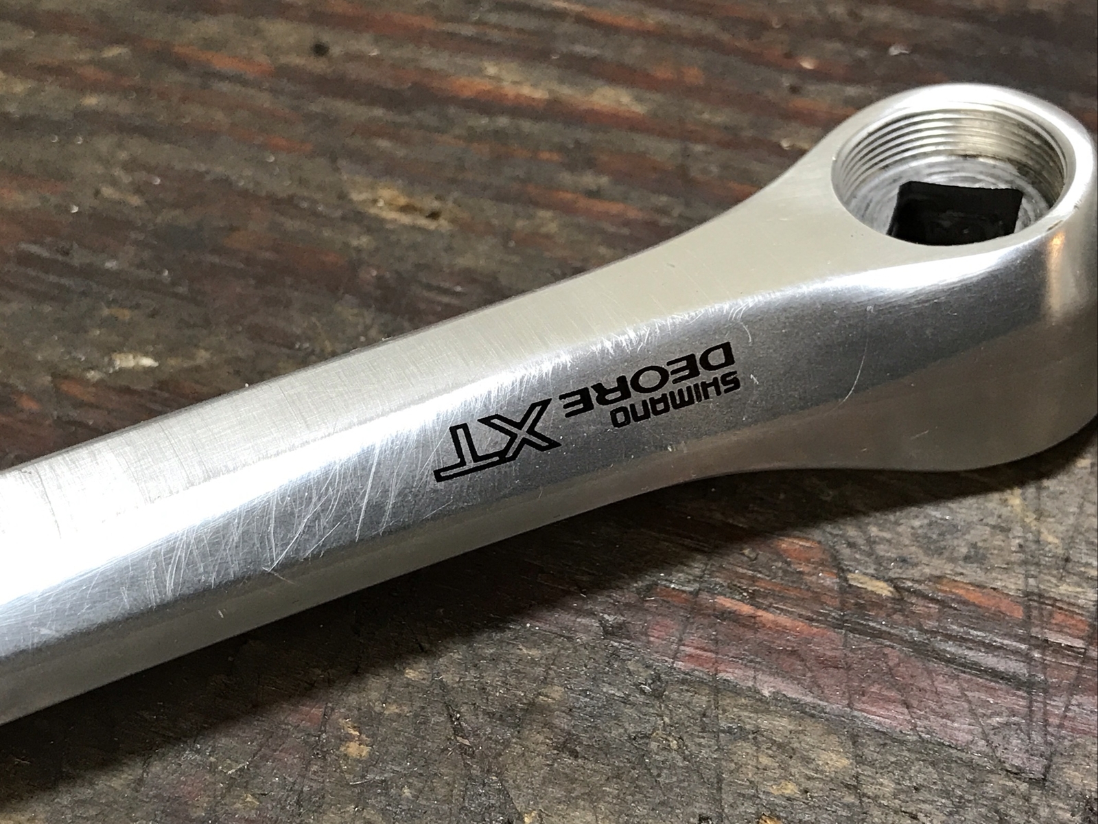 Shimano Deore XT FC-M737 8 Spd. Triple Crankset Square Taper 42/32/22 175mm arms