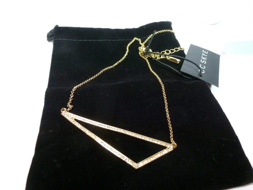 A67) CC Skye Gold Plated Triangle Necklace w/ Pave Crystals - new  Foto 2 de 4