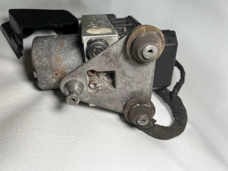 2004-2006 DODGE SPRINTER 2500 3500 OEM ABS BRAKE PUMP SYSTEM HYDRAULIC ANTI LOCK - Image 4 of 4