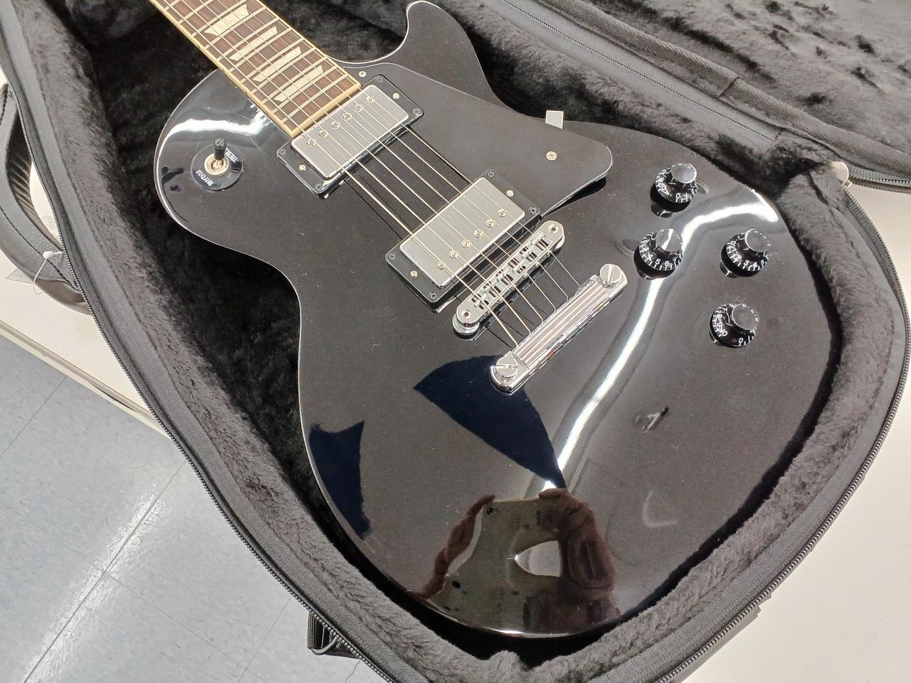 GIBSON LES PAUL STUDIO Electric Guitar