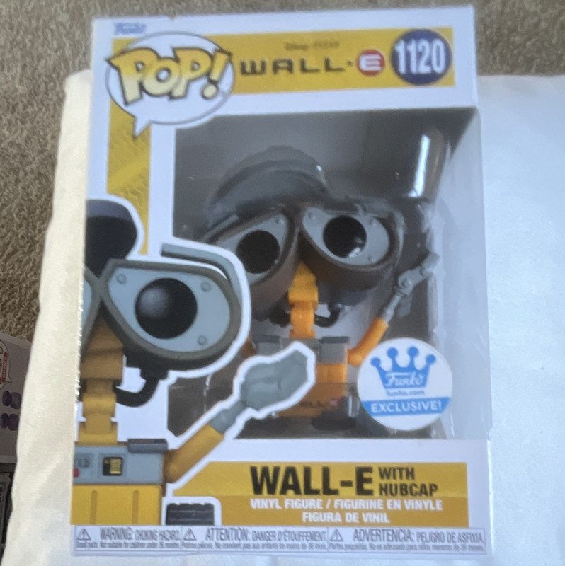 Funko Pop! Pixar WALL-E with Hubcap #1120 Vinyl Figure Funko Exclusive