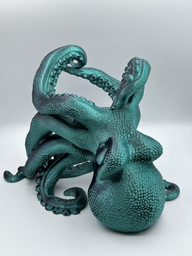 Kraken Rum Bottle Holder 700ml-Exotic Collection-Green To Black Color - Picture 6 of 9