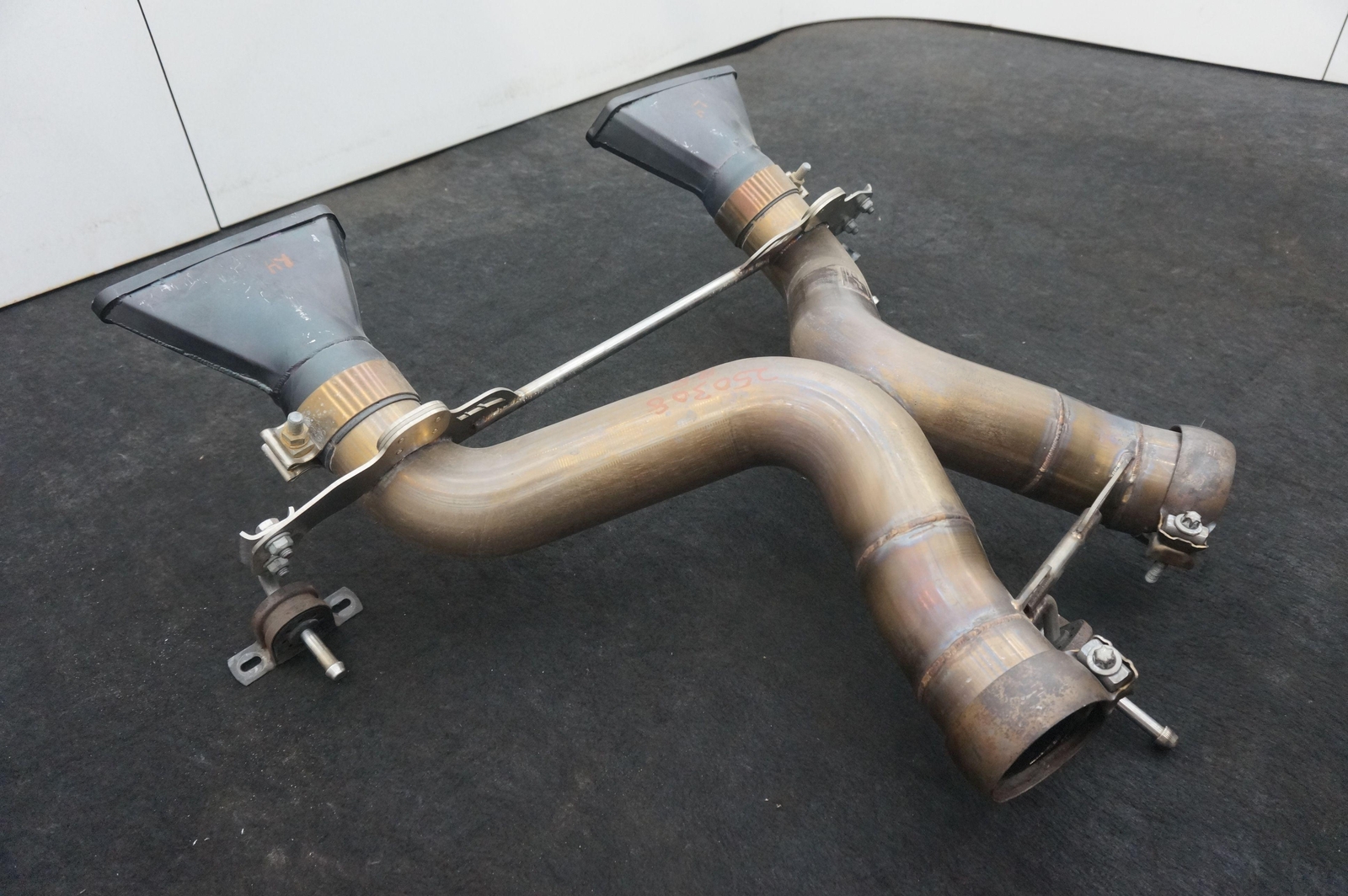 Aftermarket AWE Performance Exhaust W/ Black Tips 6003414 McLaren 650S 2015