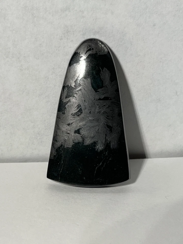 Cabujón magnetita jade negro Victorville California 80 quilates Foto 4 de 4