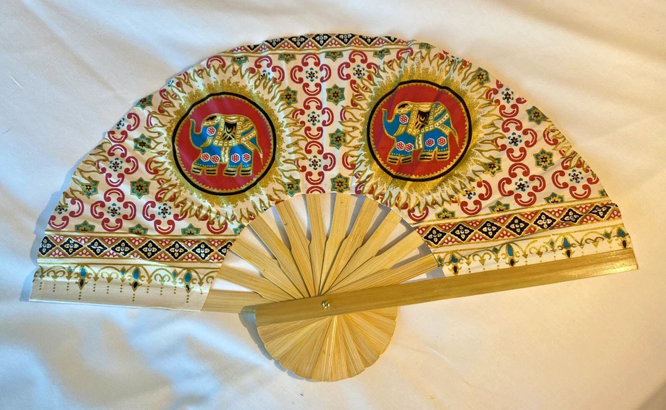 粉丝泰国折叠白色红色大象手木制泰国装饰พัดช้างเผือก — 第 4/4 张图片