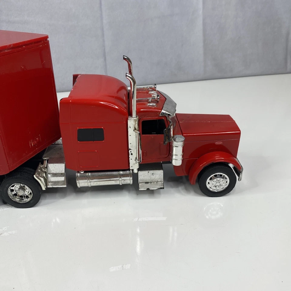 1/32 NEW RAY PLASTIC RED Peterbilt 389 SEMI TRACTOR Semi Truck  - Image 4 of 4