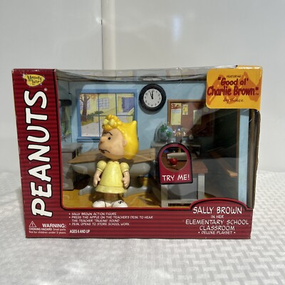 2002 Peanuts Gang Sally Brown In Elementary School Classroom PLAYSET NEW IN BOX