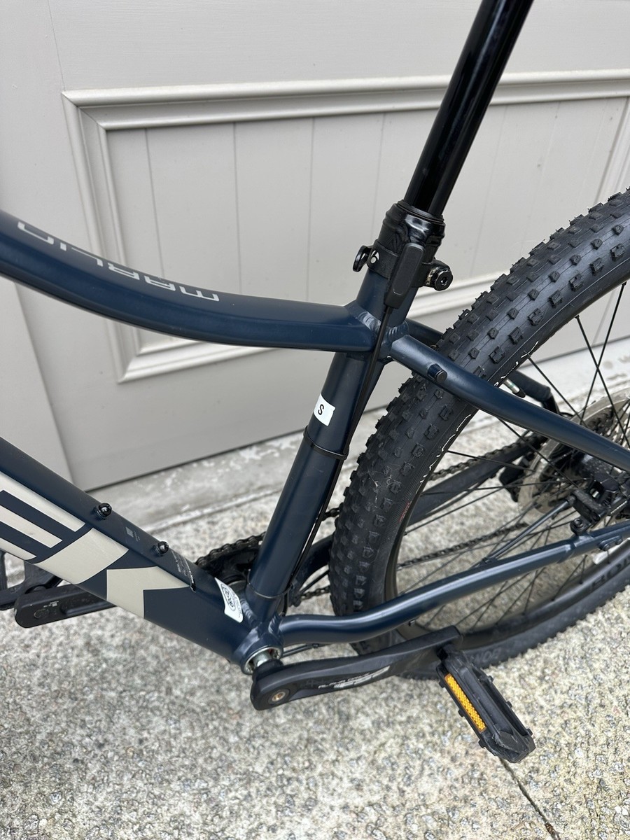 Trek Marlin 7 Gen 2 Mountain Bike Size Small 27.5