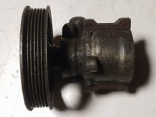 Pompe direction assistée Volvo 460