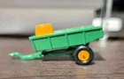 Matchbox John Deere tipping trailer #51-B with 1 barrel vintage  Lesney England
