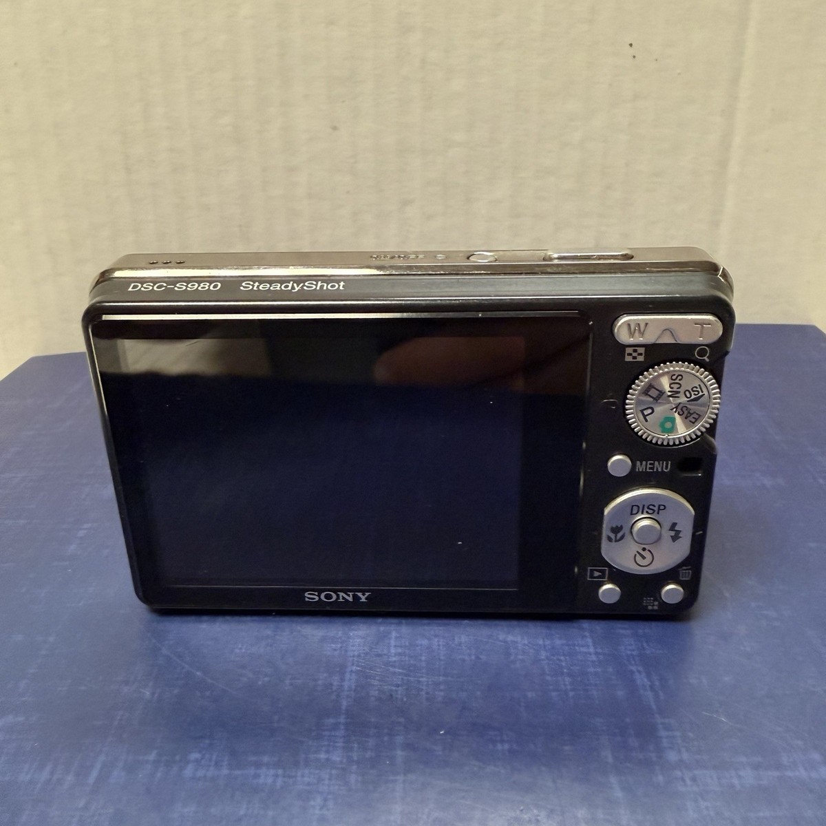 Sony Cyber-Shot DSC-S980 12.1 Mega Pixels 4x Zoom Compact Digital