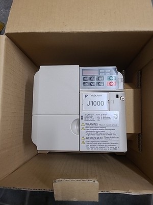 YASKAWA J1000 CIMR-JC4A0011BAA 5,5KW/4,0KW