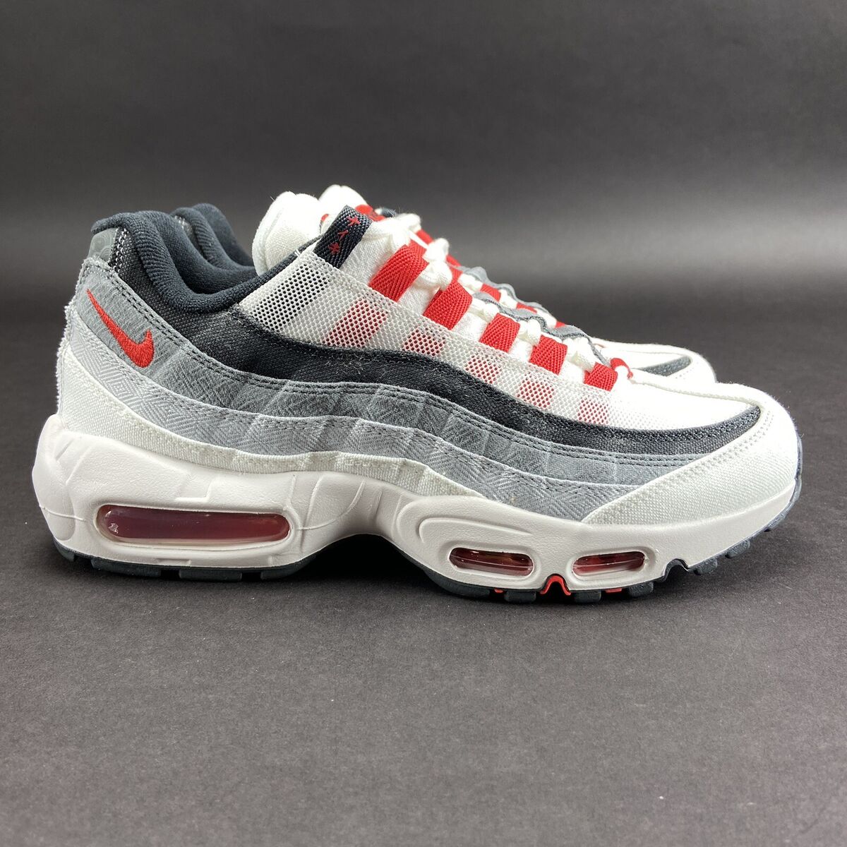 Nike Men's Air Max 95 QS Japan Summit White Chile Red Shoes Nike Men's Air Max 95 QS Japan Summit White Chile Red Shoes