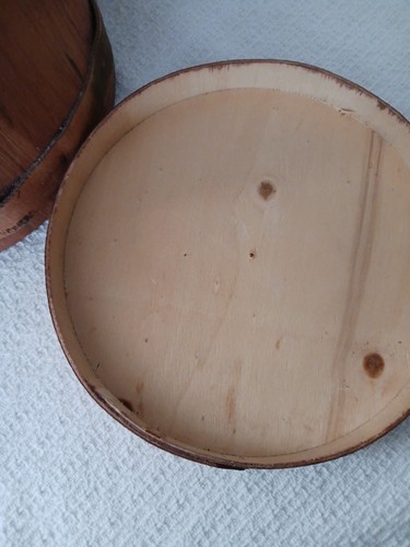 PRIMITIVE VINTAGE/ANTIQUE WOODEN FIRKIN w/LID, 9"diam - Picture 6 of 10