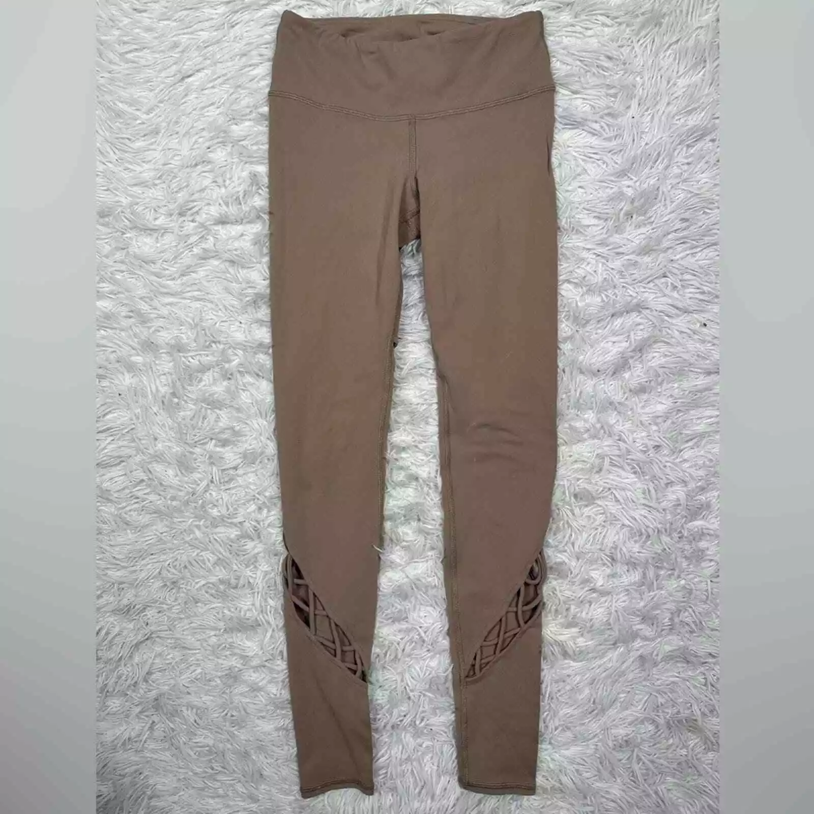 alo-yoga entwine yoga leggings