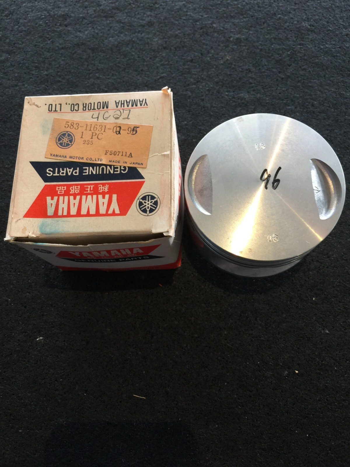 Genuine Yamaha OEM NOS Piston STD 583-11631-02-95 Xt500 Tt500 for  