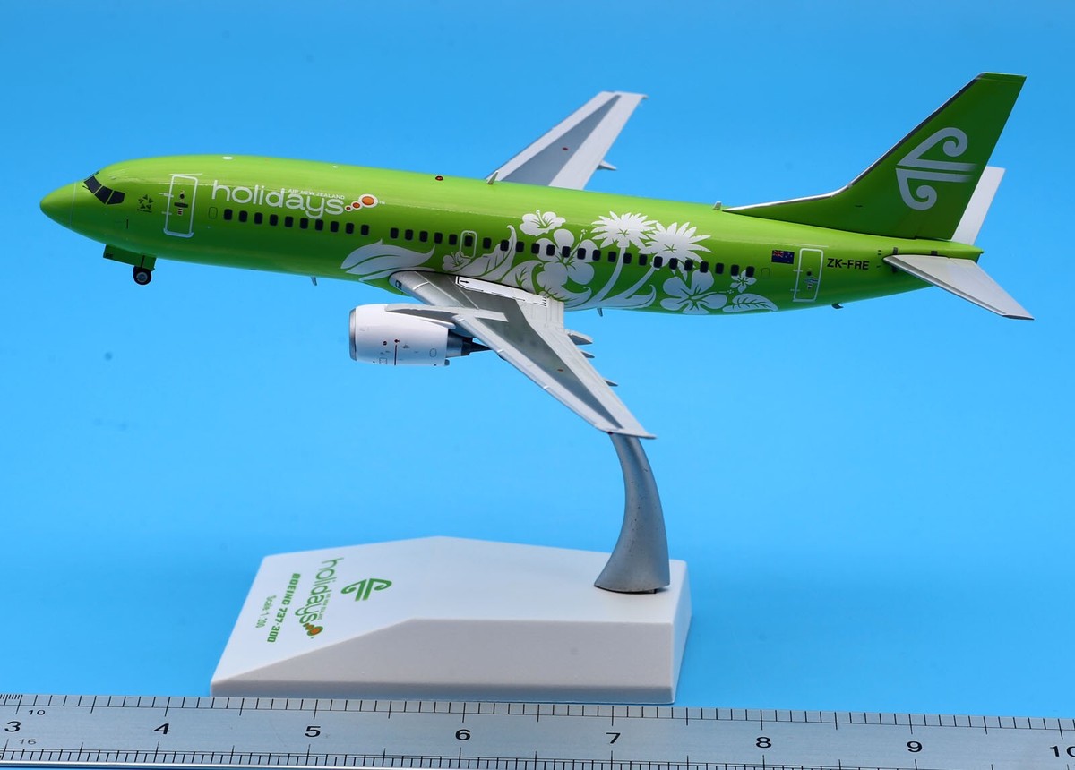 モデルプレーン 1:200（B737-700） Amazon | ハセガワ 1/200 ANA B737-700 プラモデル 35