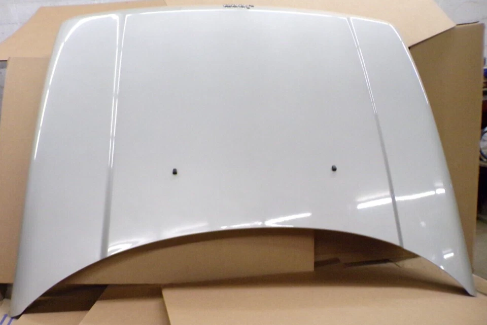 2006 jeep commander hood 2006-2010 " FREE SHIPPING " - Image 3 of 4