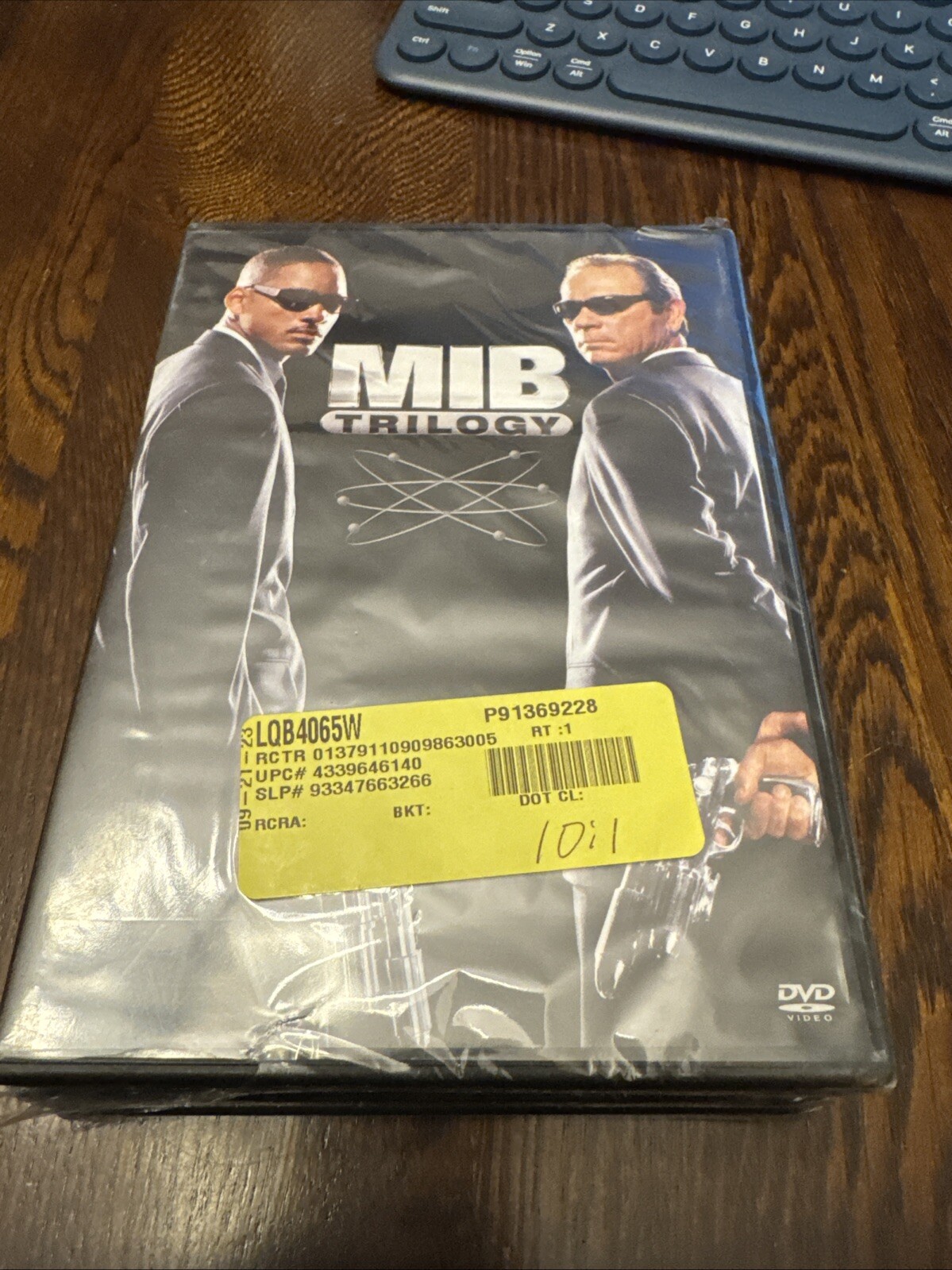 Men in Black Trilogy (DVD, 2015, Widescreen) Will Smith & Tommy Lee Jones!