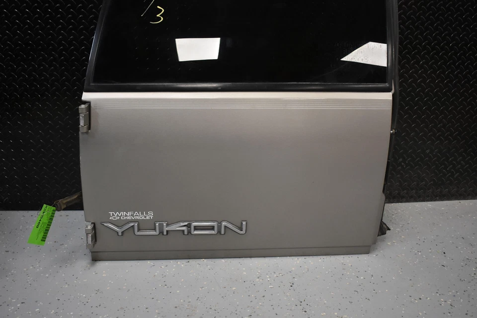 1995 - 2000 GMC Yukon Driver LH Left Pewter-11U Back Cargo Door Foto 3 de 4