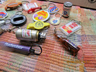 VINTAGE LOT OF 16 ADVERTISING BEER KEYCHAINS,, LIGHTER, FLASHLIGHT, ETC !!  — photo 5