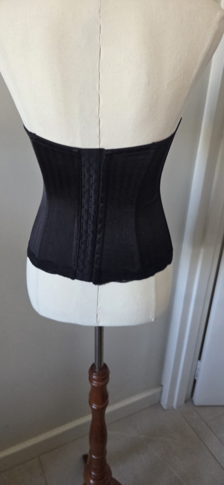 Strapless Lace Black Bustier Size 12B Goth|Dark Romance