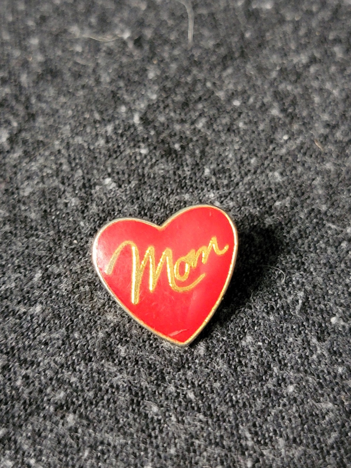 Vintage Mom Heart Love Mother Small Red Gold Tone Trim Enamel Pin Brooch