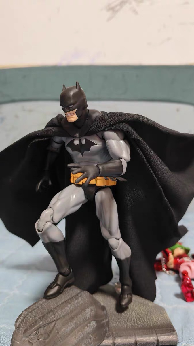 In Stock CT Toys MAFEX No.126 Hush Batman Black Ver. Action