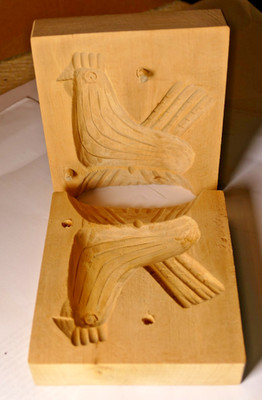 Butterform aus Holz, Motiv ist ein Hahn, zweiteilig, neuwertiger Zustand