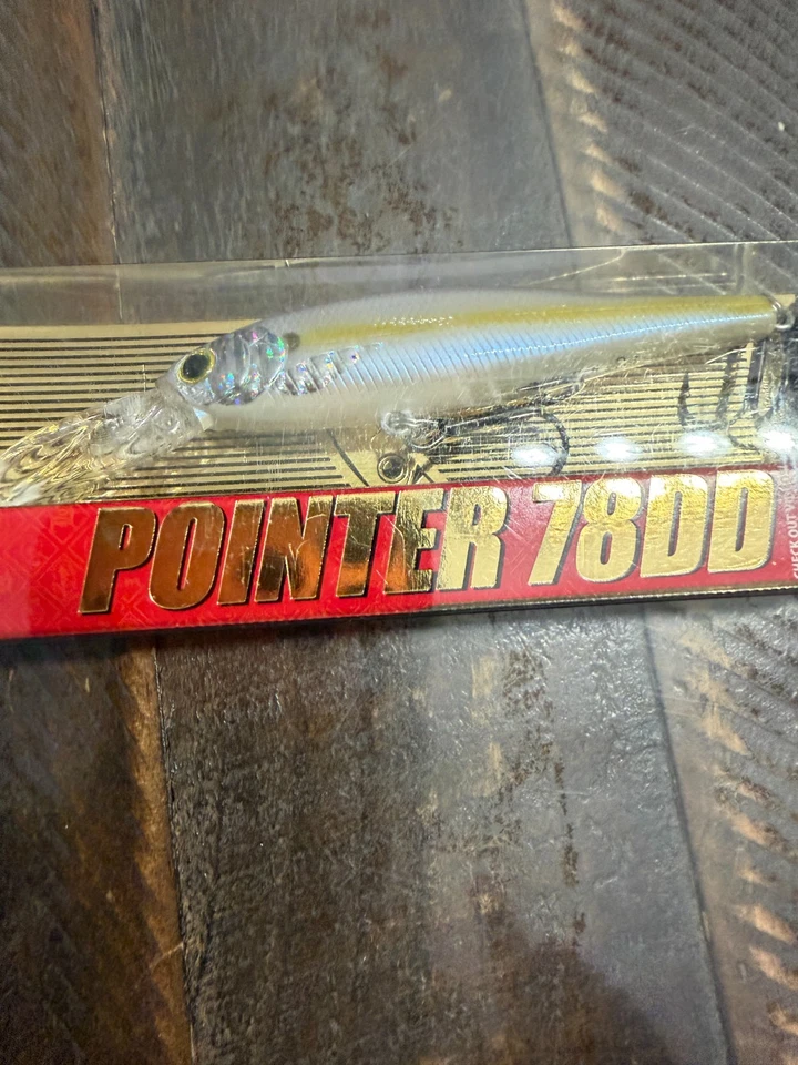 PUNTERO LUCKY CRAFT 78DD 3/8 OZ - COLOR PLATA CREEK CHARTREUSE SOMBRA Foto 3 de 3