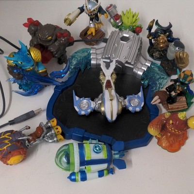 Activision Skylanders Trap Team Figuren Konvolut mit Traptanium Portal
