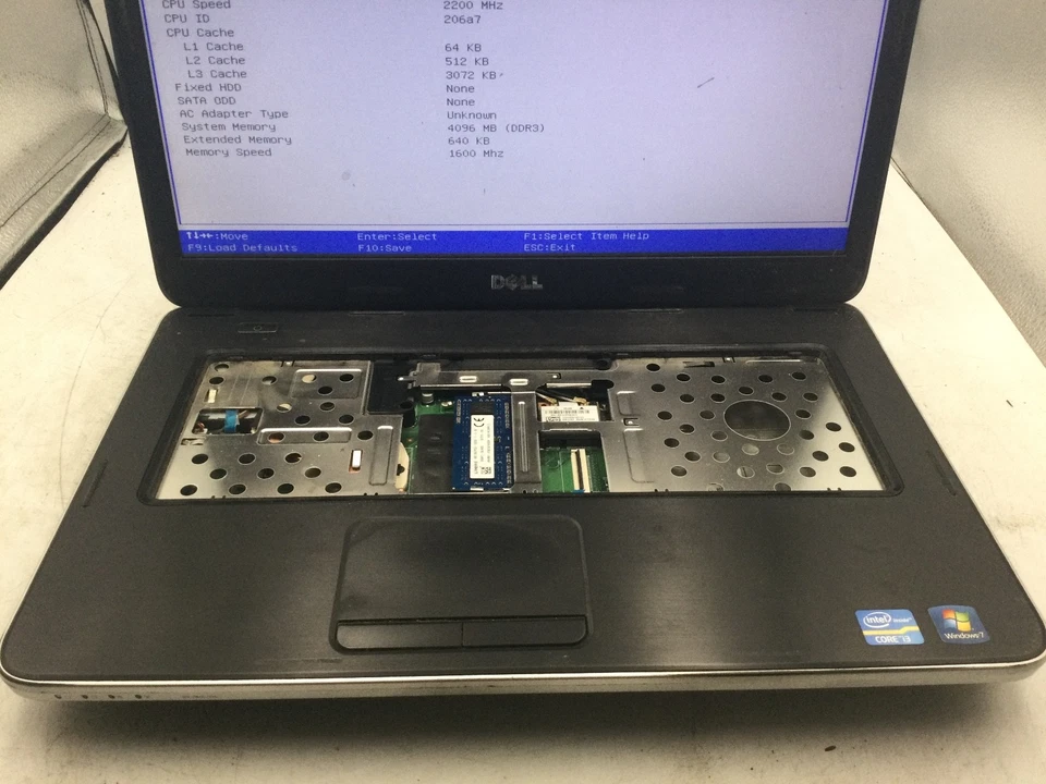 DELL VOSTRO 2520 - BOOTS TO BIOS - INTEL I3 2326M - NO RAM - READ DESC - BB - Image 3 of 4