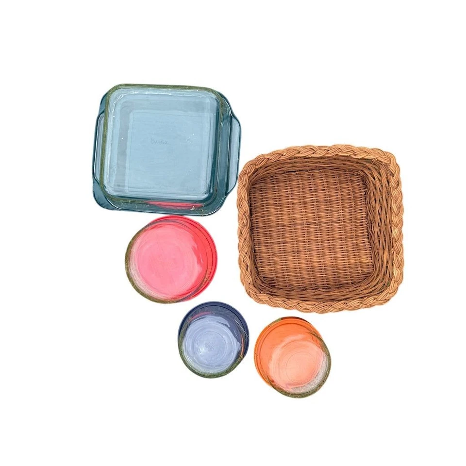 Juego de platos de vidrio Pyrex de 4 piezas con tapas y cesta de mimbre almacenamiento de alimentos multicolor Foto 3 de 4