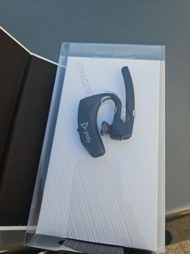 NEW Plantronics Poly Voyager 5200 Wireless Headset - Photo 4 sur 4