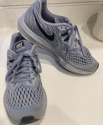 Nike Women s Gray Running Shoes Sneakers Size 9 B034