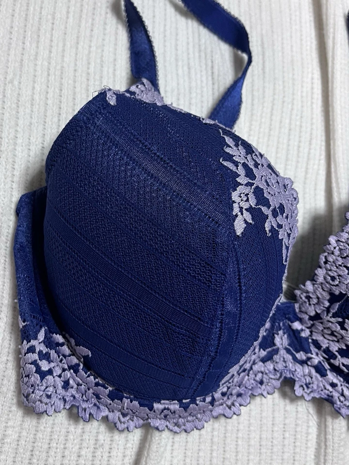 Sujetador con aros de encaje Wacoal Embrace sin forro azul crepúsculo/niebla lavanda 34DDD GUC Foto 3 de 4