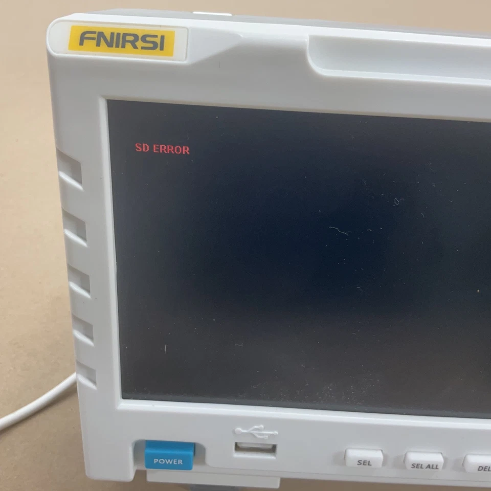 Osciloscopio de almacenamiento digital generador de señal de 2 canales LCD 7" FNIRSI 1014D H0V2 Foto 2 de 4