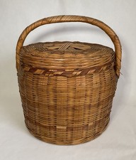 Vintage Large Hand-Woven Wicker Storage Market Basket Lid  Handle