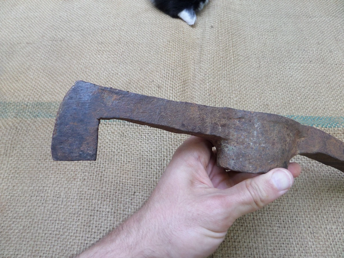 Large pickaxe 2024