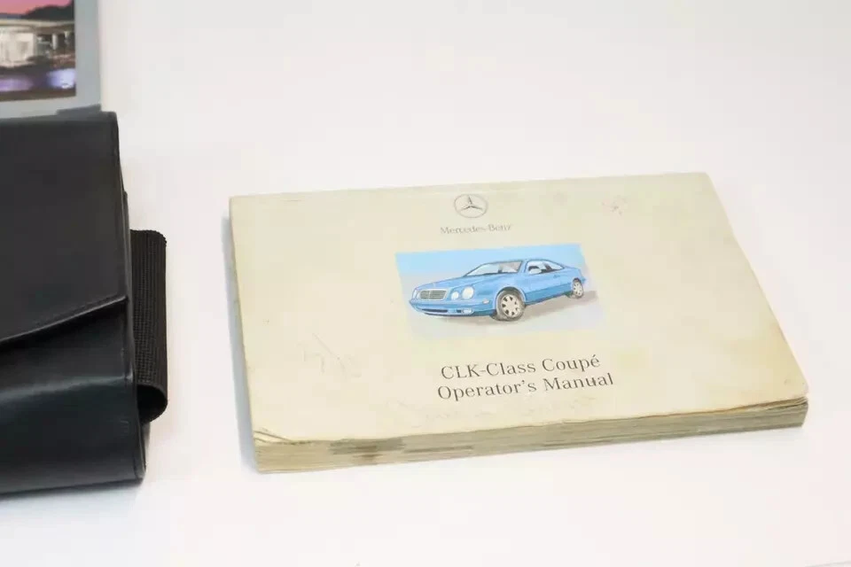 Mercedes-Benz W208 CLK320 2002 manual del propietario libro con montaje de estuche OEM Foto 3 de 4
